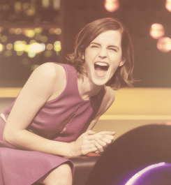 lovefromwatson-blog:  Emma at ‘The Jonathan Ross Show’ [sept. 27] 