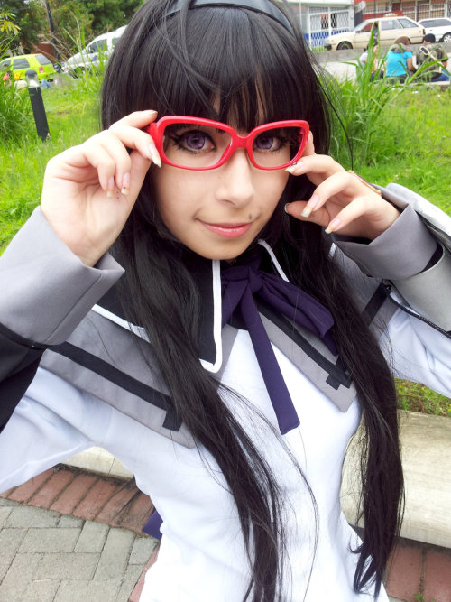 cosplaygirl:  Homura Akemi Cosplay by ~Mistress09 on deviantART