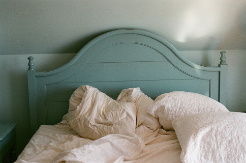 melodyandviolence:  (by ƒragmentos) 