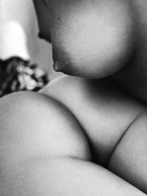 hottities:  Look at these B&amp;W types. 