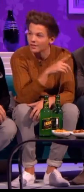 niallouis:  SORRY BUT CAN WE TALK ABOUT THIS  THIS  THIS RIGHT HERE  WHAT THE FUCK