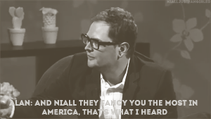 crushing-hard-on-niall:  nialljustfangirled: Yes  happy hunger games bitches. 