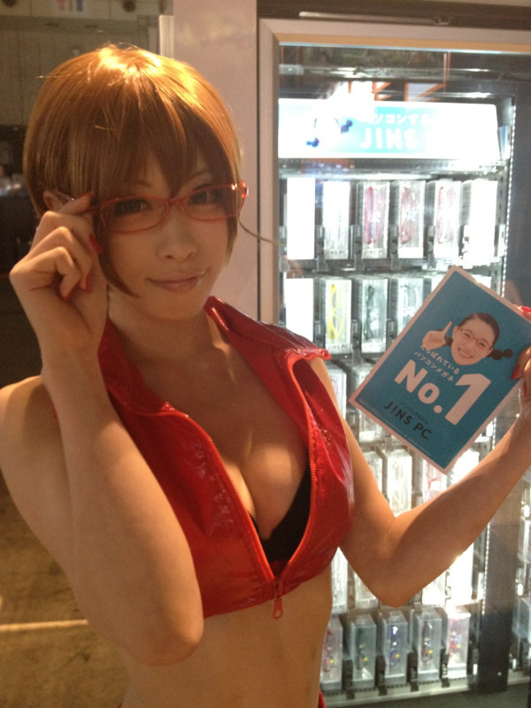 sdohi:  ゲーマーズTVで2012東京ゲームショウコンパニオン特集の胸の谷間寄せおっぱいまとめ