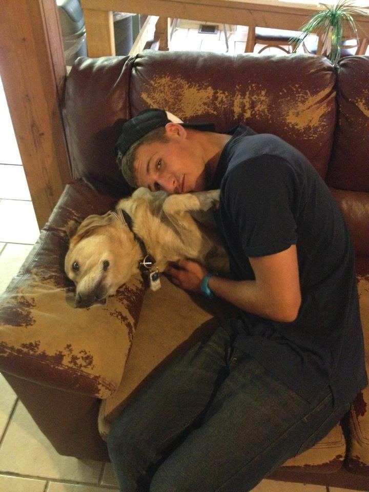 solidmilitarystuds:  guess this is navy night…here ya go hes a flyboy and a studboy…loves