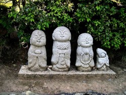 suntetusakudou:  Buddhist idols 