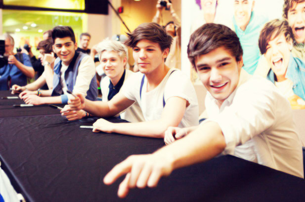  Day in the life: One Direction. 