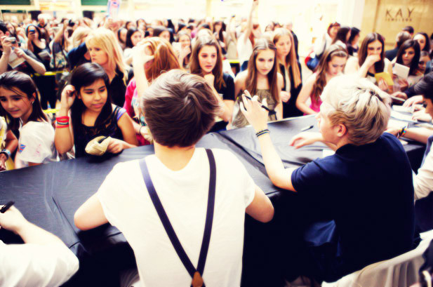  Day in the life: One Direction. 
