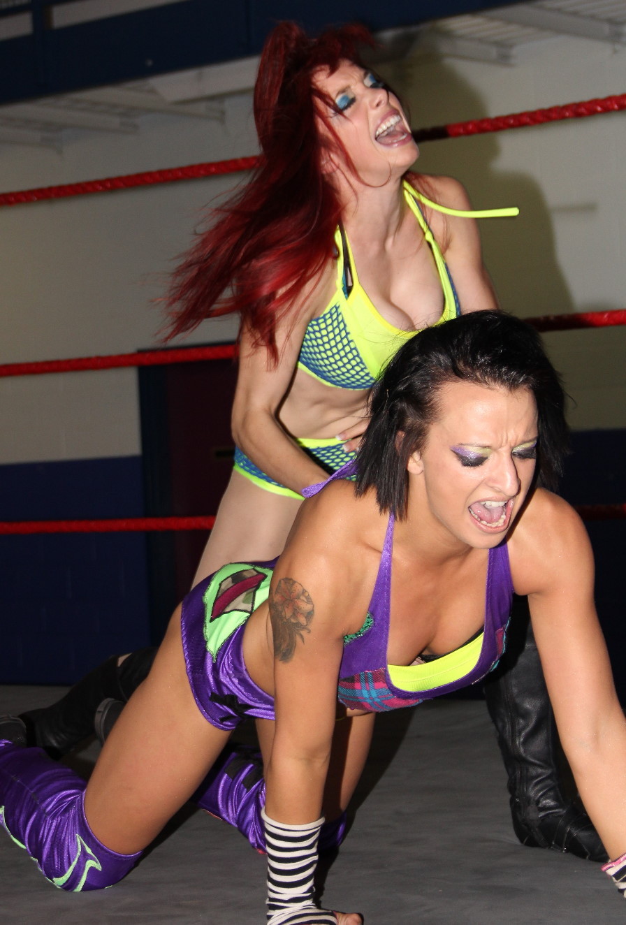 OVW 09/15/12 Elizabethtown, KY  Heidi Lovelace d. Taeler Hendrix  http://www.wrestlinwally.com/