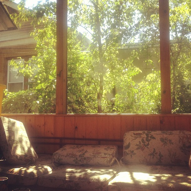 glisteningsoul:  writeme:  It’s nice to be home. (Taken with Instagram)  