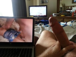 wdsport:  Watching pussy porn and college foorltball. #lifeisgood