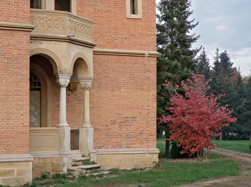 Detail. Schonburg – Waldenburg mansion in Hemeiuș, Bacău county, Romania photo: BogdanGoim