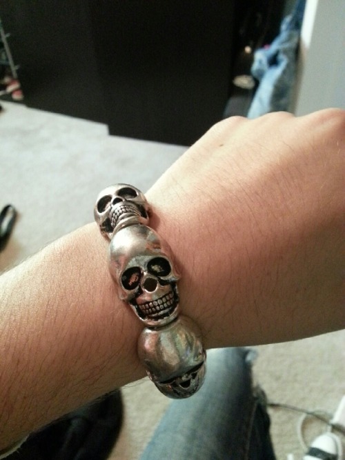 rad-daze:  look at dis cool ish i got 