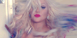 sissydebbiejo:  Christina Aguilera is so