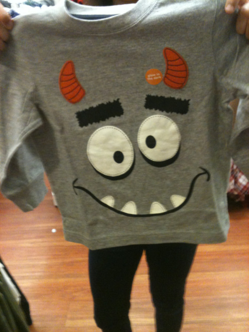 clubsduece: meulinlajayjay: monstermantel: dwigtkschrute: SO I WENT TO THE MALL TODAY AND I SWEAR TO