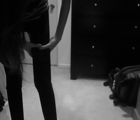 Fuck her, i want her legs so badly. Sooooon, sooon, i will get this skinny.