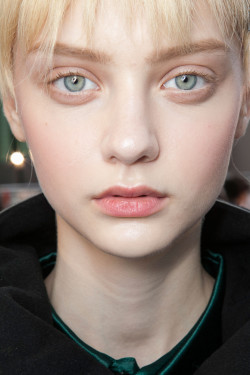 dixias:  nastya kusakina backstage at cacharel