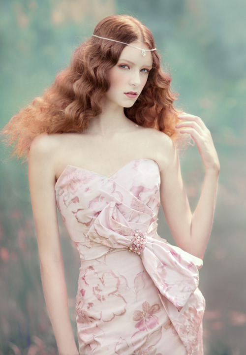 walkingthruafog:  walkingthruafog:  Fantasy Bride