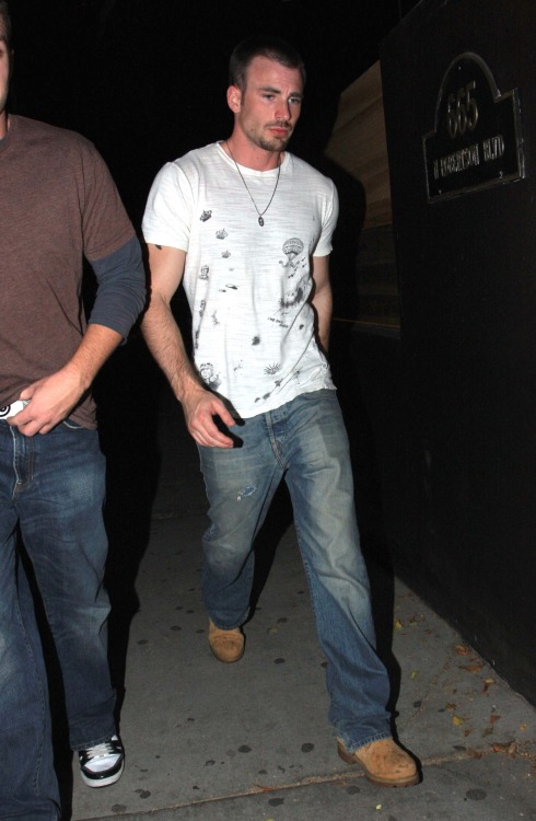 allaboutevans:   leaving Apple bar, october 2008  My love.