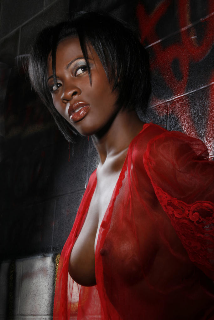 eroticvisualart:    Erotic Visual Art - updated every hour!   