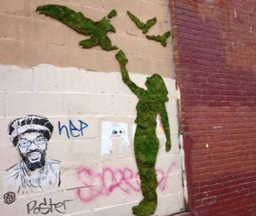 scienceyoucanlove: hobbitdragon: spartadog: self-cannibalism: dasupastar: Graffiti Gardening…