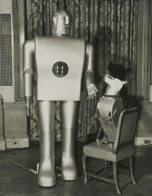 Elektro, one of the most photographed mechanical men, was produced by Westinghouse Electric Corporat