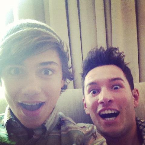 olebitchferstyles:  This picture killed me when George tweeted it. I love these two.