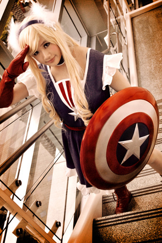 senlan:  Made a variation of Stephanie Rogers (fem!Captain America) for AM2, the dress is based on robinade’s design and can be found here. :DSpecial thanks to electricheat for being my Natasha Stark and sungmi for the photos! More to come when I