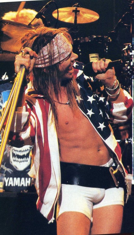 hairmetaldiaries:  Axl Rose, 