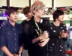 myungbby:  infinite &amp; tasty cheering for woohyun Ｏ(≧▽≦)Ｏ 