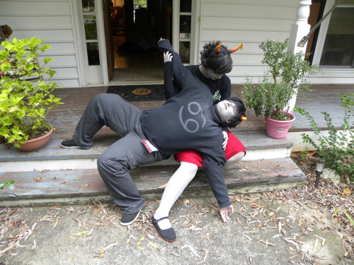 wecansexy:scarecrowry:we tried to reenact the pietac l o s e enough………sdkfjdjjjjj