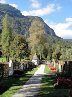 sirgerald12th:  Friedhof Garmisch-Partenkirchen, Germany