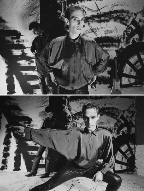 iftheresaheavenabove:Peter Murphy “Tale of the Tongue” photo session by Fin Costello Lp 