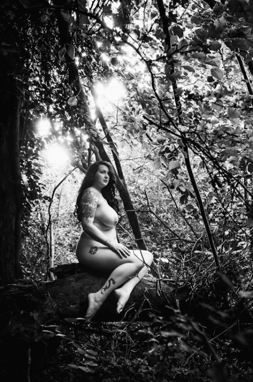 Porn loulacherry:  Naked In The Woods - A few photos