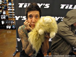 Seriously-Whatthehell:  Seriously-Whatthehell:  I Gave Austin My Stuffed Kitty As