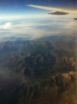 Currently 30,000+ ft in the air and I&rsquo;m guessing somewhere over western Montana&hellip; Glad I chose a window seat. The views are spectacular.