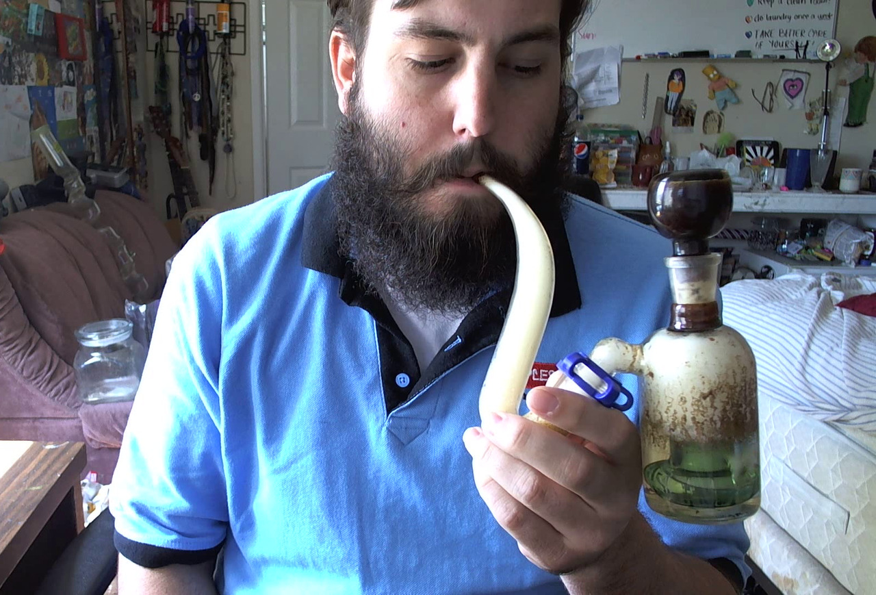 latenightbongsips:  this bowl is for you 