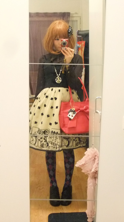 Dressed way too casually, then ate too much at dinner (ﾉ_＠｡)&hellip;JSK: ETCBLOUSE: DEAR CELINEJACKE