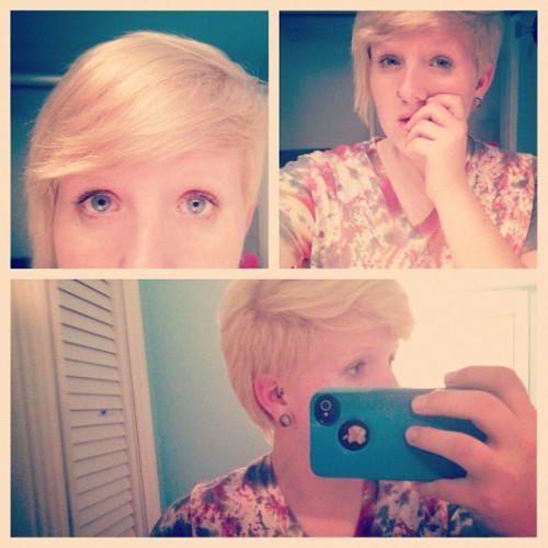 Trimmed the bangs and shaved the side again. (Taken with Instagram)