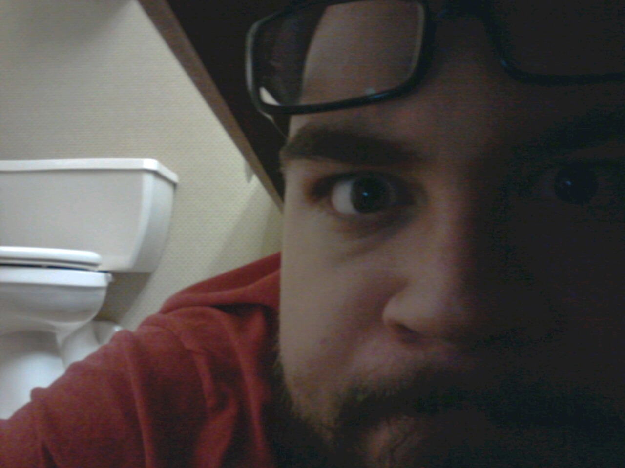 maxheron:  I’m checking the internet under my sink in my room at The Luxor. There’s