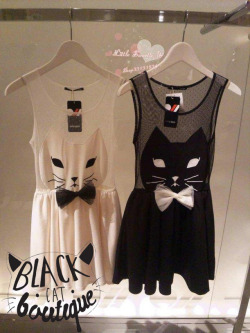 sufinkusu:   sufinkusu: ATTENTION! COMPETITION! Like and reblog for your chance to win a free One Spo cat dress worth ็! Black or white, it’s your choice. You can reblog as many times as you want, there is no entry limit. blackcatboutique.storenvy.com