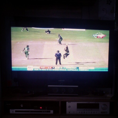 Go Australia! (: #crickett #sportstagram #australia #eurosport2 #mik #igershungary #igers #twenty20 