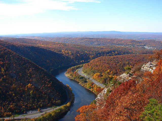 Remember autumn?
Delaware Water Gap, View from Mt. Tammany | New Jersey (by hikePA)