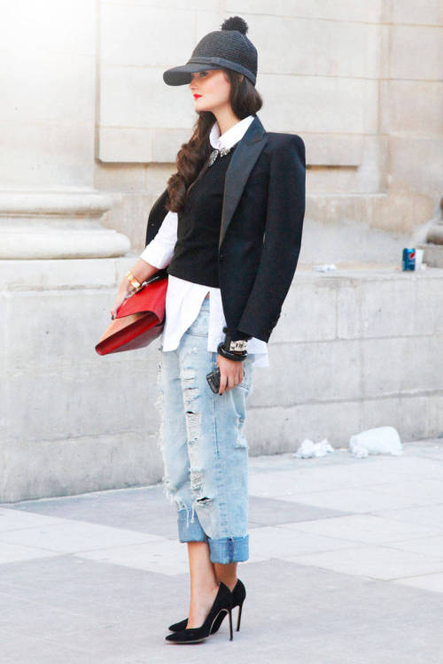 labellefabuleuse:  Peony Lim during Paris Fashion Week, Spring 2013 