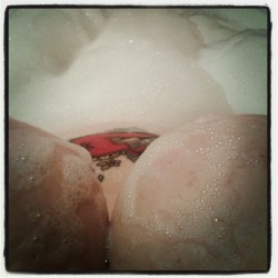 itsgrrrlgerm:  Boobs, lush,bath, bubbles,