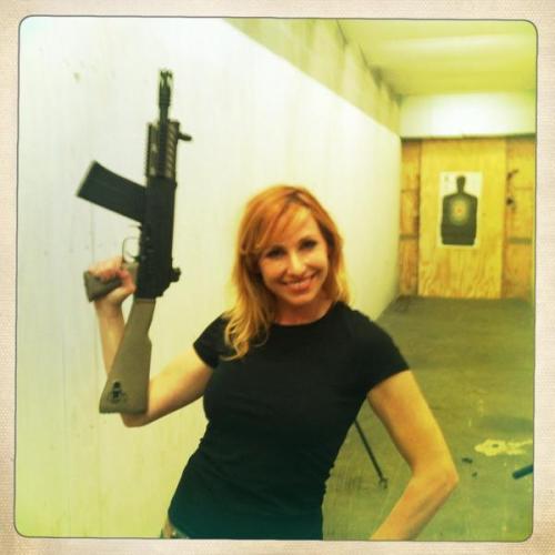 XXX ladykoschei:  Another Kari Byron picspam. photo