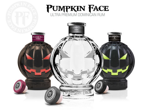 choobachoo:  woodsmokeandpumpkins:  Pumpkin Face Rum  I like this packaging. 