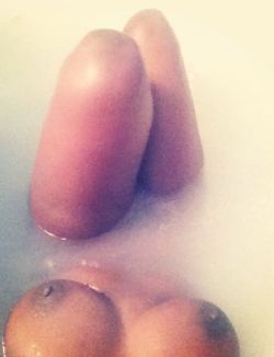 ninajbaby:  Soaking in the tub… 