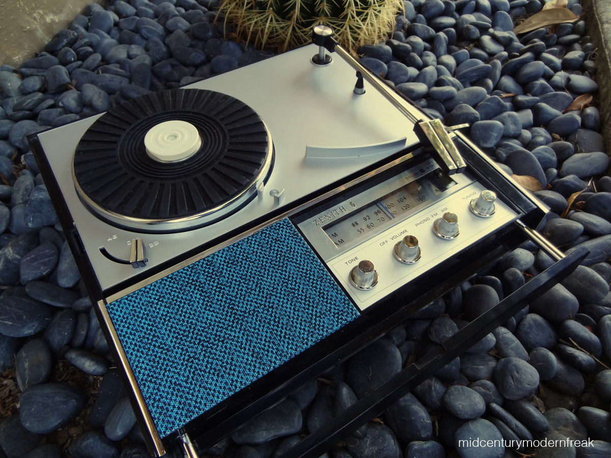 midcenturymodernfreak:  Yippee! Just scored another vintage gem at the Salvation