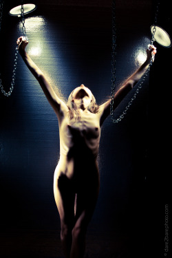 brianmphotos:  Art Nude with Chains