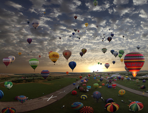 The largest hot-air balloon gathering in the world, Chambley-Bussières , France (by Batistini Gaston
